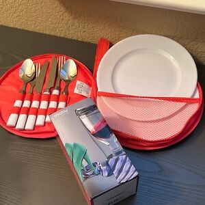 Sunnylife Picnic set (plates & utensils) and plastic Ice Vino Wine cup NEW